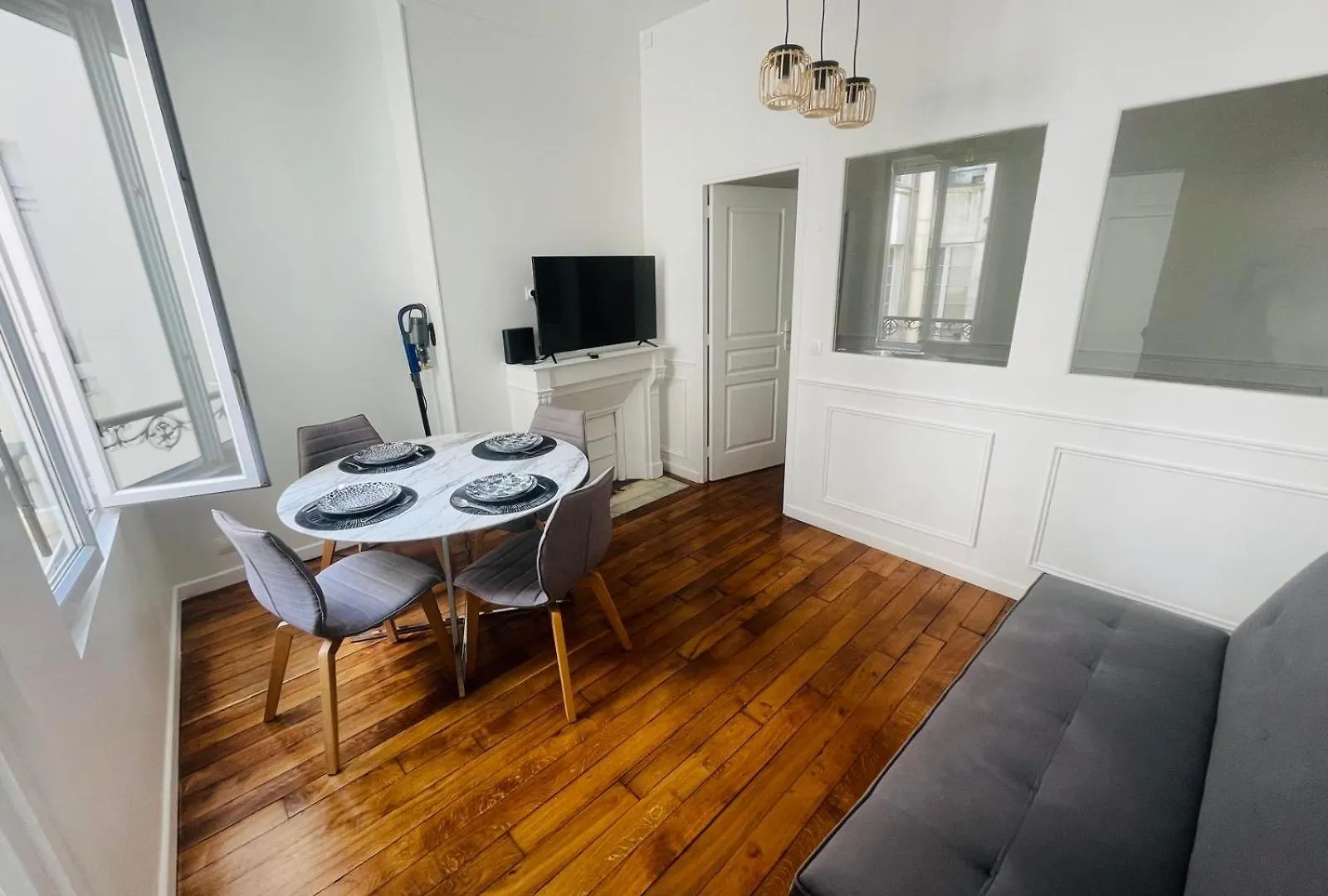 F2 - Pantheon - Jardin Du Luxembourg - Cathedrale Notre-Dame De Paris - Quartier Touristique - 4 Pers Apartment 0*,  France
